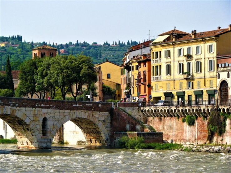 Verona and Lake Garda: Self-Guided Audio Tour - Activity Details