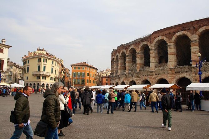 Verona City Sightseeing Walking Tour of Must-See Sites With Local Guide - Local Guide Experience