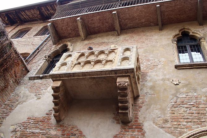 Verona City Sightseeing Walking Tour of Must-See Sites With Local Guide - Inclusions and Amenities