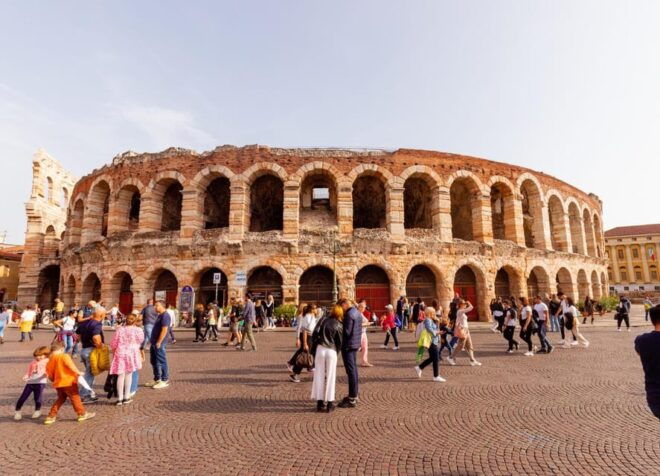 Verona: Express Walk With a Local in 60 Minutes - Included and Excluded Features