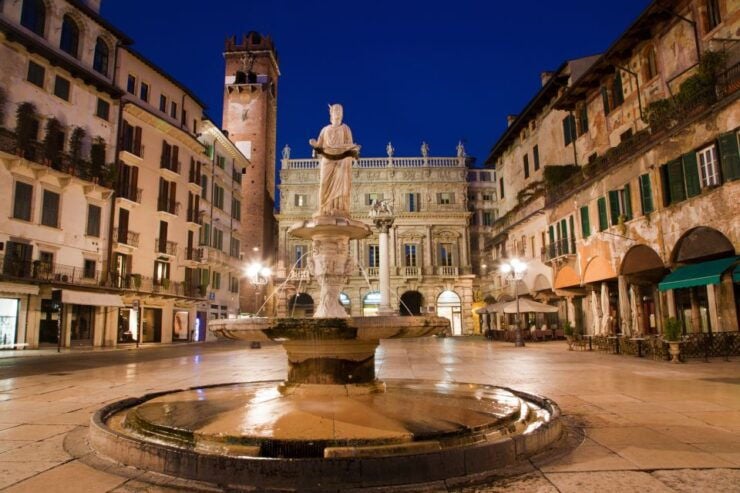 Verona: First Discovery Walk and Reading Walking Tour - Activity Details