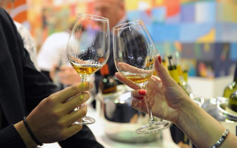 Verona: Full Meal & Wine Tasting Walking Tour - Booking and Cancellation Policy