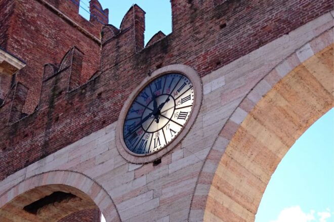 Verona: Highlights App Guided Tour With Puzzles - Requirements for Participants