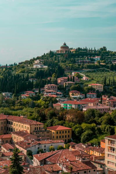 Verona: Interactive Map for a Self-Guided Tour. - Customer Support Options