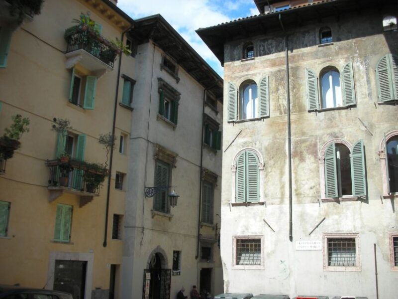 Verona: Private 2-Hour Walking Tour - Good To Know