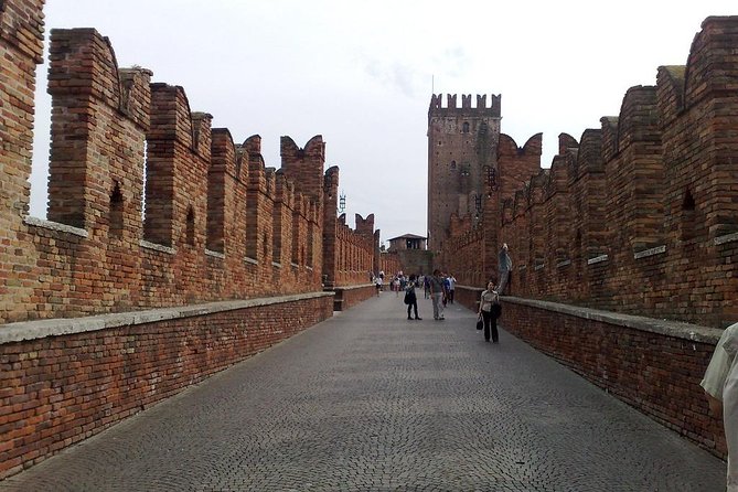 Verona Private Guided Tour From Milan - Professional Guided Tour