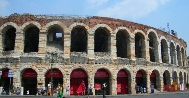 Verona Private Tour: the Place of Lovers - Meeting Point