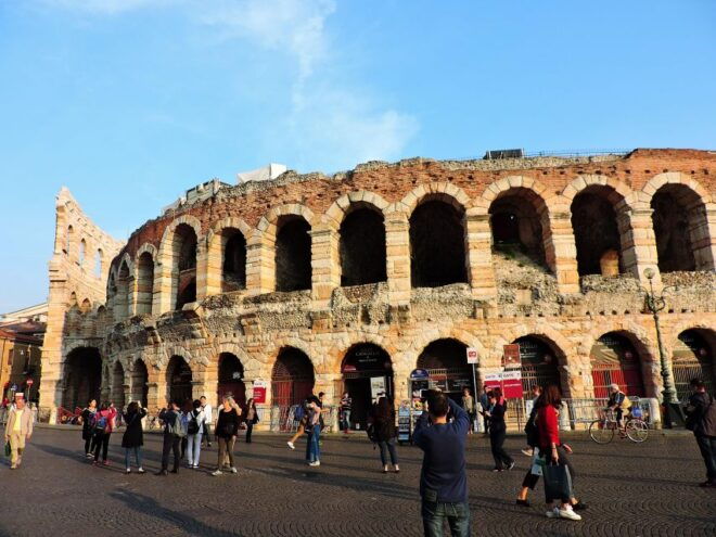 Verona: Private Walking Tour in the City of Love - Highlights
