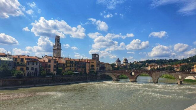 Verona: Private Walking Tour in the City of Love - Important Information
