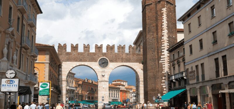 Verona Self Guided Walking Tour with an APP - Discover Verona: The Self-Guided Walking Tour with an App