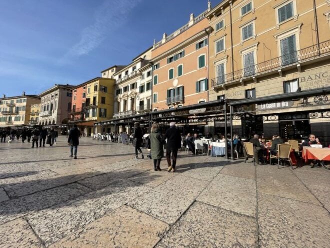 Verona: Small Group Guided Walking Tour With Arena Tickets - Inclusions