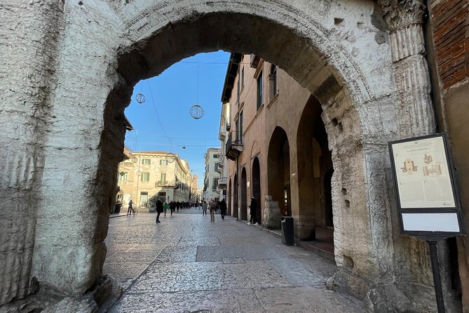 Verona Small Group Walking Tour With Cable Car and Arena Tickets - Meeting and Pickup