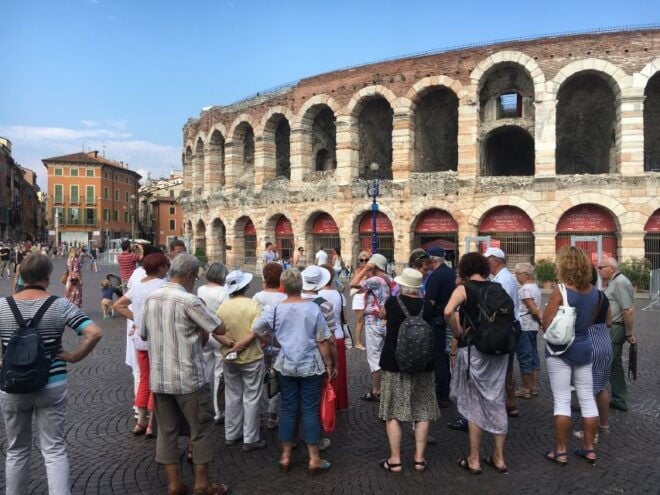 Verona: Walking Tour With Skip-The-Line Juliet'S Balcony - Languages and Highlights