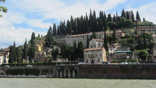 Verona's History and Highlights: Self-Guided Audio Tour - Directions
