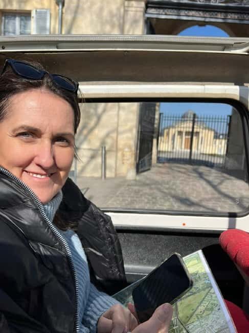 Versailles : 1 hour Private Citytour in a vintage car - FAQ