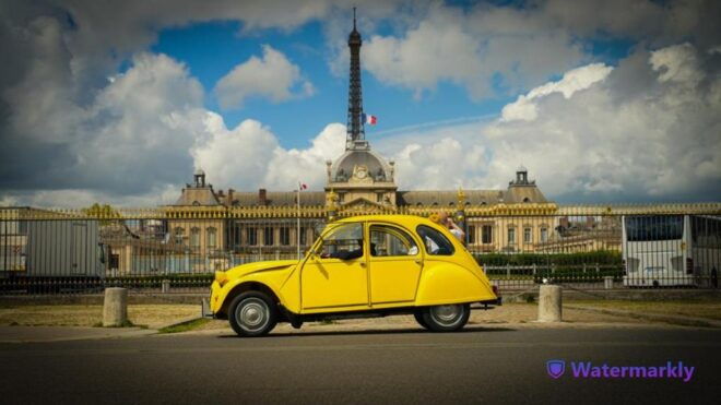 Versailles: 2cv Tower - Exploring the Hall of Mirrors
