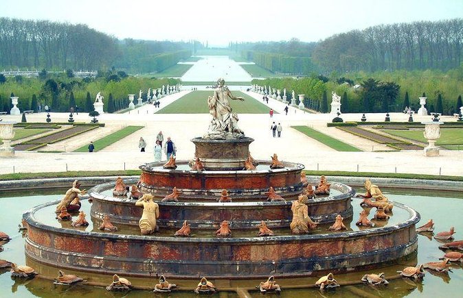 Versailles Best of Domain Skip-The-Line Access Day Tour With Lunch From Paris - What to Expect on the Tour