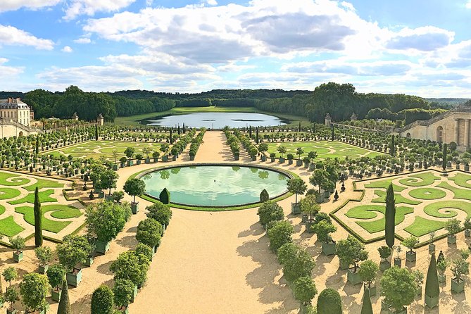 Versailles Best of Domain Skip-The-Line Access Day Tour With Lunch From Paris - Expert Local Guides for a Comprehensive Experience