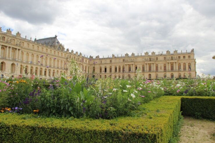 Versailles Castle and Gardens: Private Guided Family Tour - Booking and Duration