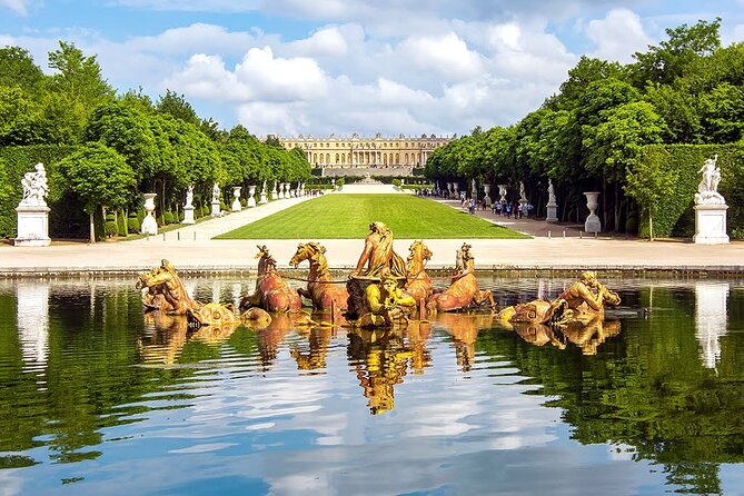 VERSAILLES CASTLE Private Round-Trip Transfer From Paris in Car - Reviews