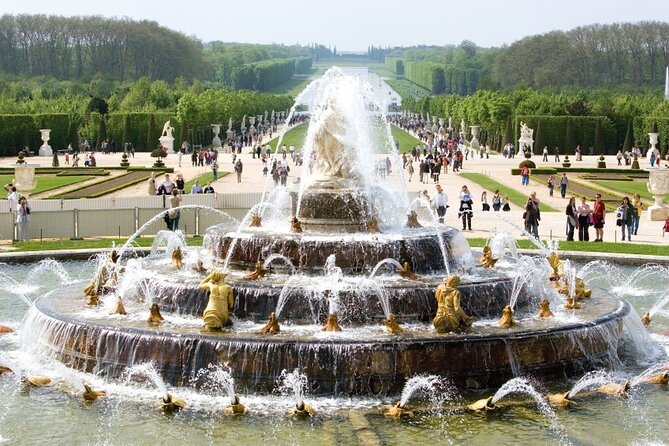 VERSAILLES CASTLE Private Round-Trip Transfer From Paris in Sedan - Booking Confirmation