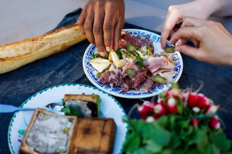Versailles: Farmers Market Food Tour by a Culinary School - Booking and Cancellation Policy