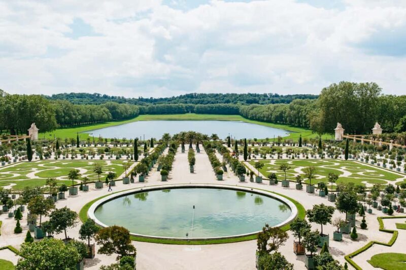 Versailles: Full Tour: Palace, Gardens & Queens Estate - FAQ