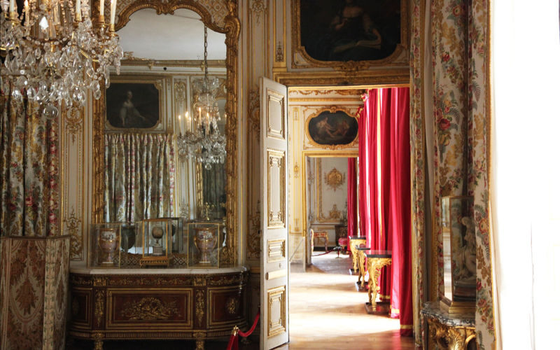 Versailles, Giverny & Monets House Full-Day Guided Tour from Paris - Who should book this tour?