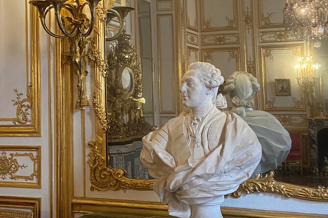Versailles - Guided Tour in The Kings Private Apartments - Meeting and Pickup