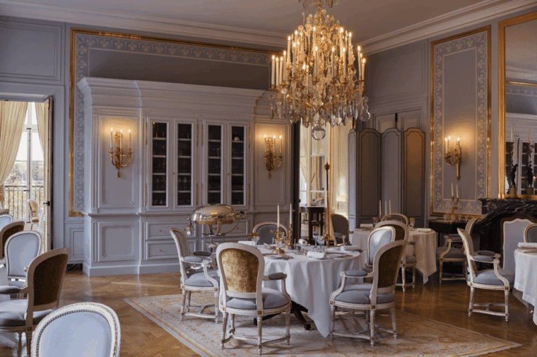 Versailles: Horse-riding, Gastronomy & Château - Horse Riding in the Gardens