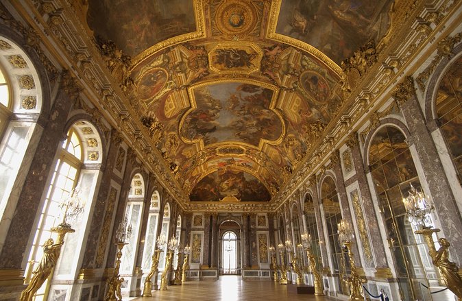 Versailles Palace and Trianon Guided Day Tour From Paris - Negative Experiences