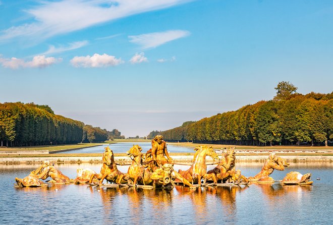 Versailles Palace and Trianon Guided Day Tour From Paris - Meeting Point and End Point