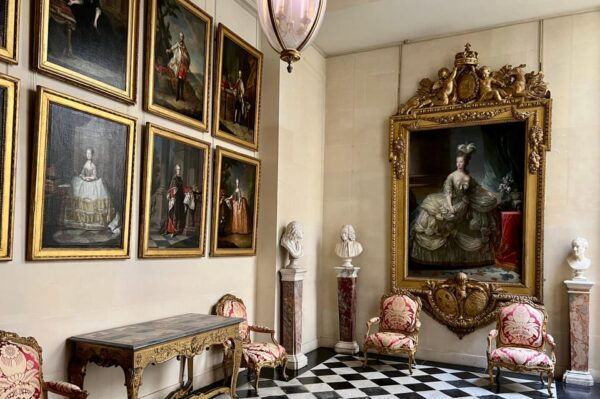 Versailles: Palace, Gardens & Exclusive Kings Apartment - Notable Artworks and Collections
