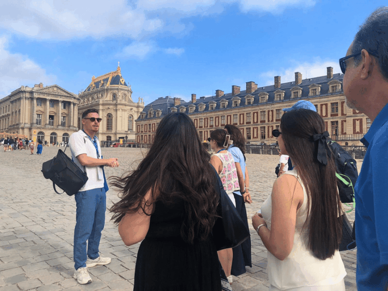 Versailles: Palace & Gardens Guided Tour With Entry Tickets - The History of Versailles Palace