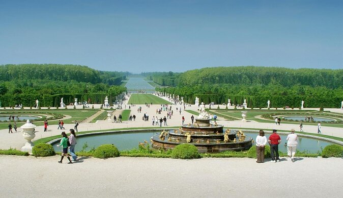 Versailles Palace, Gardens, Trianon & Grand Canal Park Experience - Exploring the Beautiful Gardens