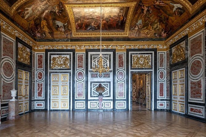 Versailles Palace, Gardens, Trianon & Grand Canal Park Experience - Common Questions