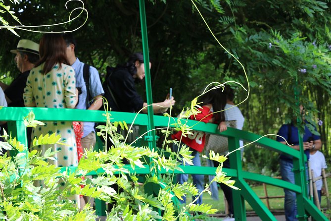 Versailles Palace & Giverny Private Guided Tour With Lunch and Priority Access - Indulgent Lunch at Le Moulin De Fourges