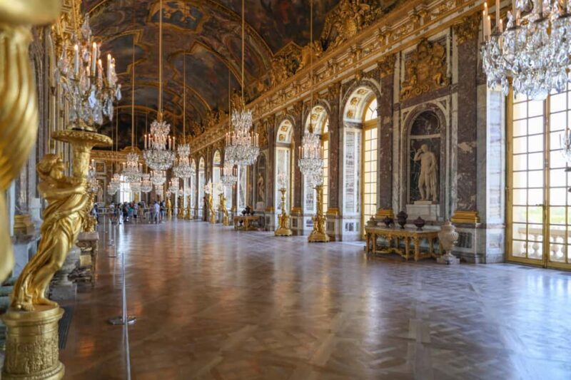 Versailles Palace Guided Experience and Gardens Entry 10 PPL - FAQ