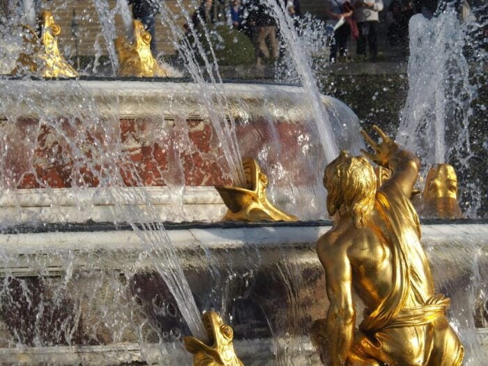 Versailles Palace Guided Experience and Gardens Entry 12 PPL - Tips for a Comfortable Visit