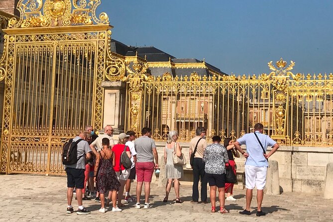Versailles Palace Skip the Line Small Group Guided Tour - Positive Feedback on Tour Guide Commentaries