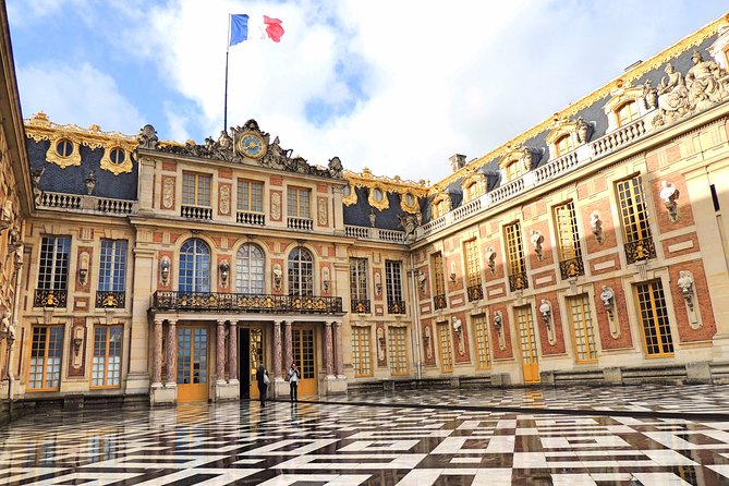 Versailles Private Half Day Guided Tour With Skip the Line Access From Paris - Location and Transportation Options