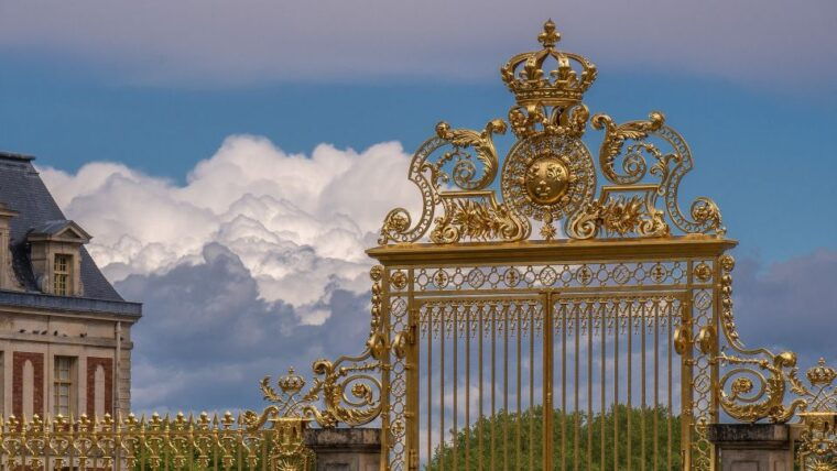 Versailles: Private Tour of the Palace With Reserved Entry - Historical Significance of Versailles