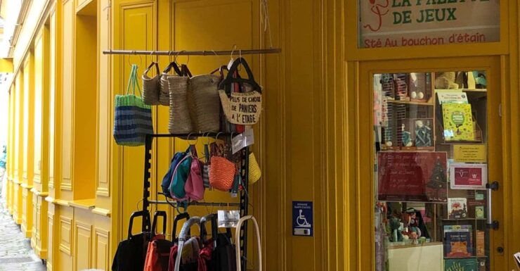 Versaillles: Hidden Passages and Antiques Neighbourhood - Key Points