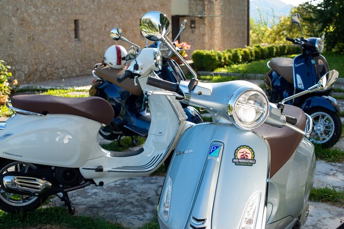 Vespa 125 Rental to Explore the UNESCO Hills - Inclusions