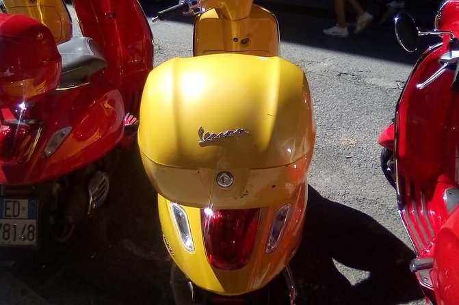 Vespa Motorcycle Rental in Florence - Whats Included