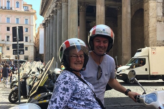 Vespa Primavera 125 Cc Rental at Rome - Convenient Location and Accessibility