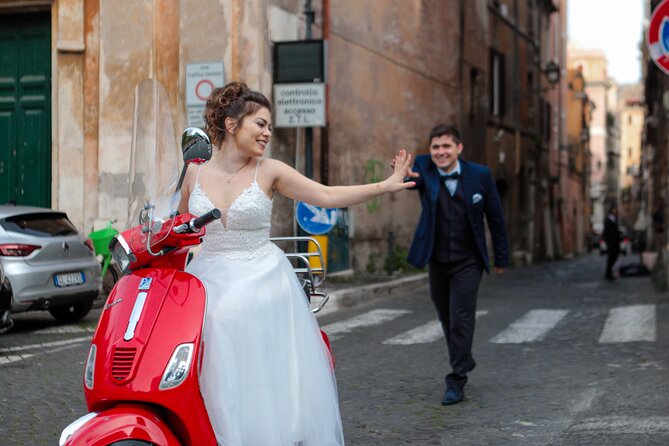 Vespa Scooter Tour in Rome With Professional Photographer - Traveler Photos