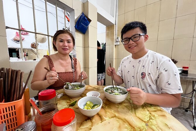 Vespa Tour HANOI BACK STREETS: FOODLOCAL LIFECULTURE & FUN - Fun Activities on the Vespa Tour