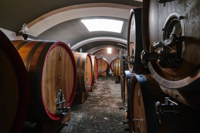 Vesuvius Vineyards Tour With Wine Tasting and Lunch - Inclusions and Meeting Point