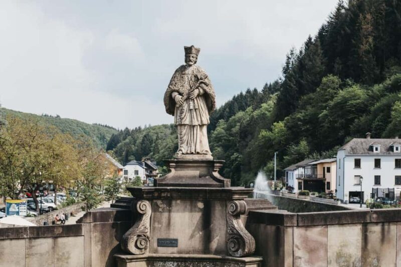 Vianden: Captivating Private Walking Tour - Pricing and Value